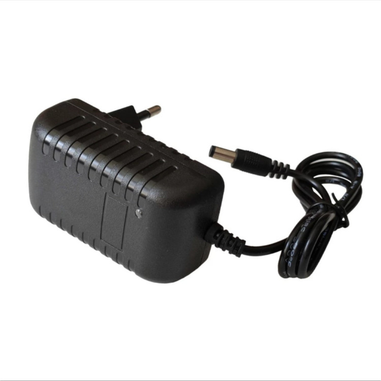 سیستم روشنایی و پاوربانک خورشیدی مدل SPBL-100W-AC500 ظرفیت 530 وات ساعت