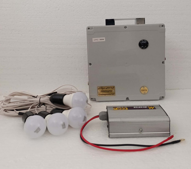 سیستم روشنایی و پاوربانک خورشیدی آرتا مدل LIFPO-100W-AC500 ظرفیت 530 وات ساعت
